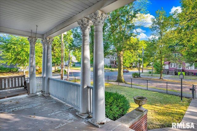 401 W ARMSTRONG Avenue, Peoria, IL 61604