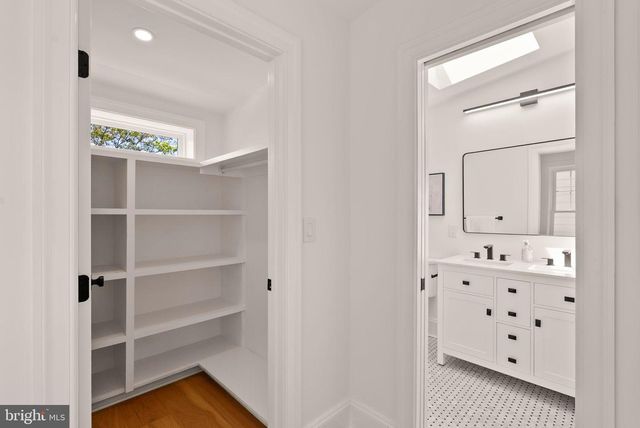1818 KENYON ST NW, Washington, DC 20010
