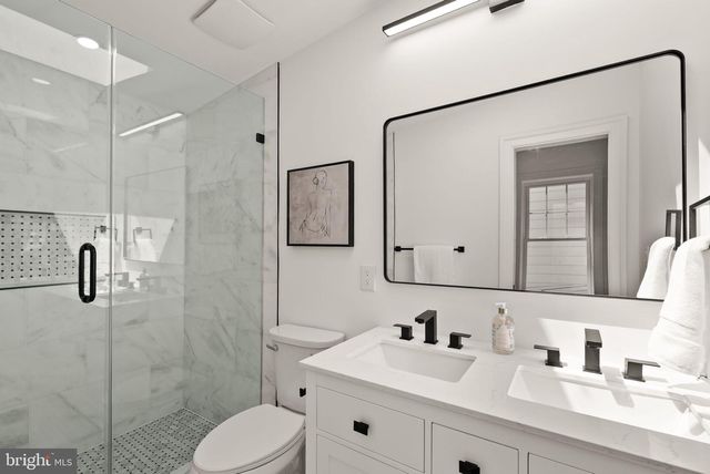 1818 KENYON ST NW, Washington, DC 20010