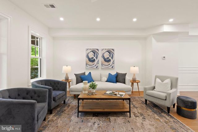 1818 KENYON ST NW, Washington, DC 20010