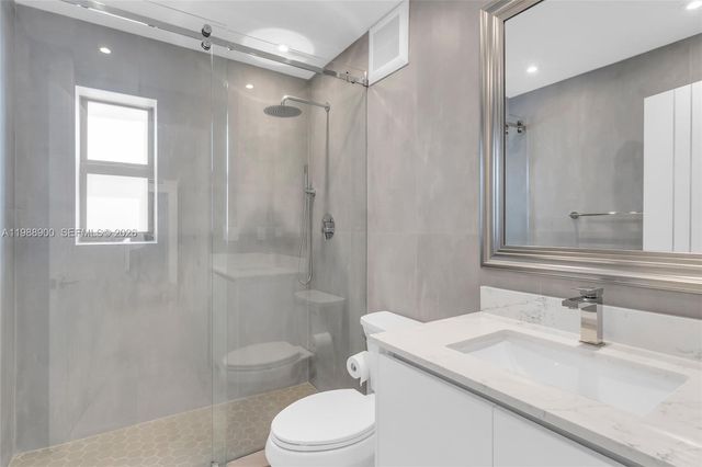 20441 NE 30th Ave 424-9, Aventura, FL 33180