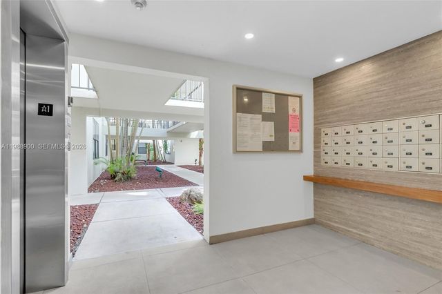 20441 NE 30th Ave 424-9, Aventura, FL 33180