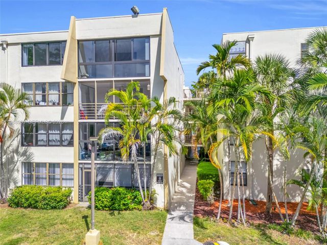 20441 NE 30th Ave 424-9, Aventura, FL 33180
