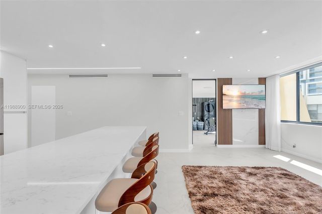 20441 NE 30th Ave 424-9, Aventura, FL 33180