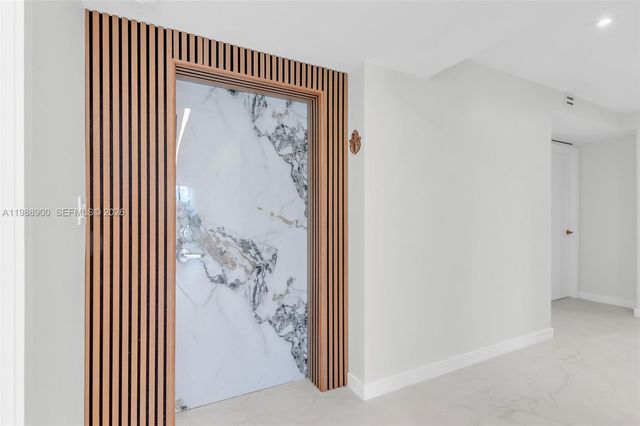 20441 NE 30th Ave 424-9, Aventura, FL 33180