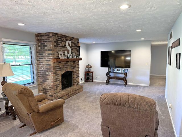 3137 W Tam O Shanter Drive, Crawfordsville, IN 47933