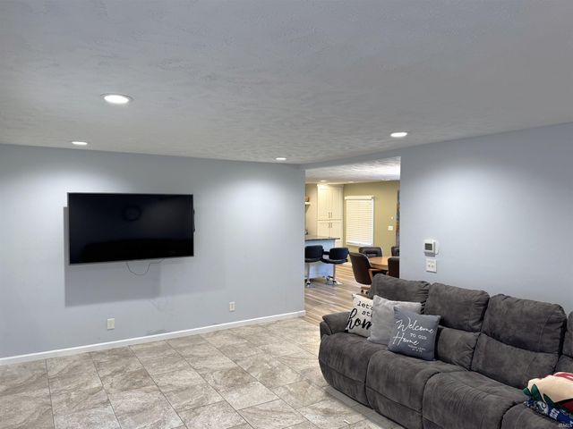 3137 W Tam O Shanter Drive, Crawfordsville, IN 47933