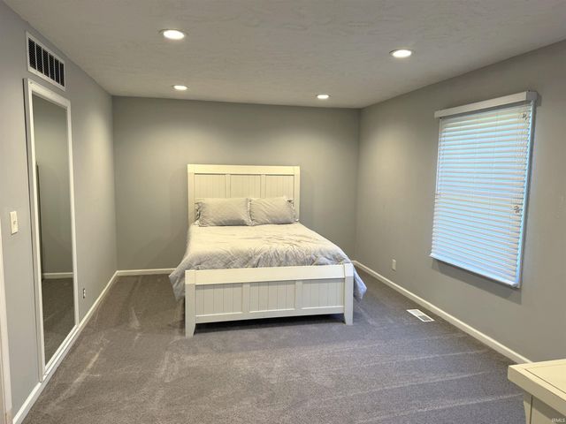3137 W Tam O Shanter Drive, Crawfordsville, IN 47933