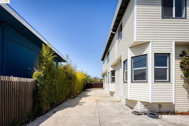 2914 Stanton St, Berkeley, CA 94702