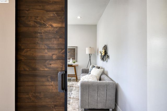 2914 Stanton St, Berkeley, CA 94702