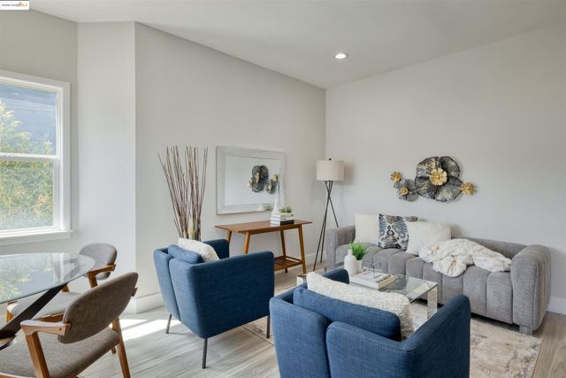 2914 Stanton St, Berkeley, CA 94702