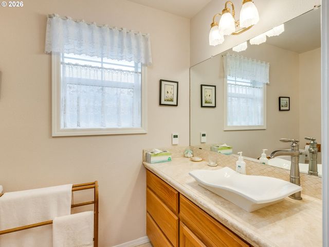 1675 Sw BONNIE JEAN Pl, Mc Minnville, OR 97128