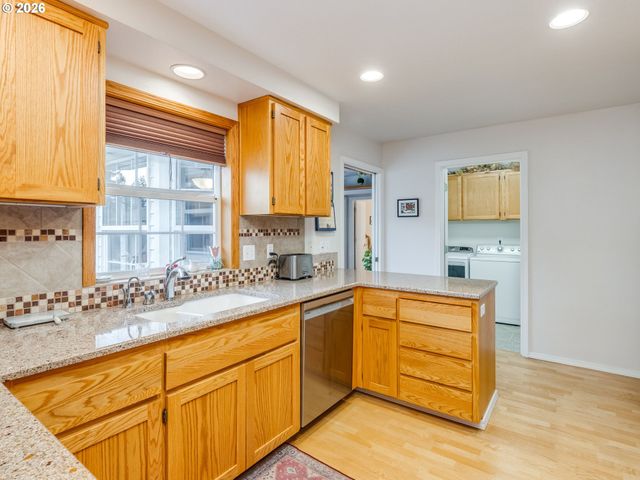 1675 Sw BONNIE JEAN Pl, Mc Minnville, OR 97128