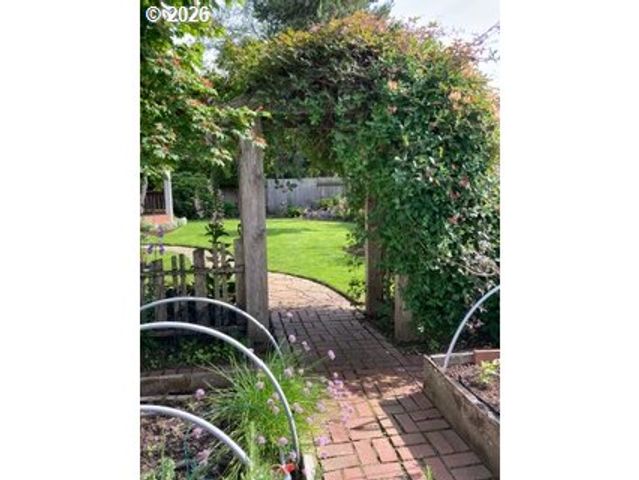 1675 Sw BONNIE JEAN Pl, Mc Minnville, OR 97128