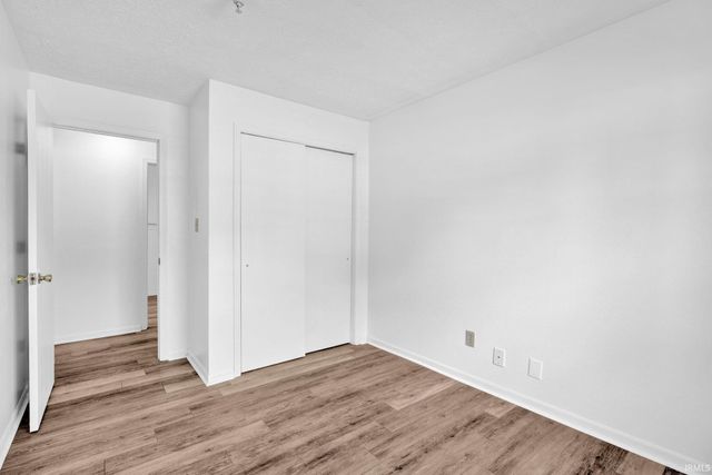 3220 E John Hinkle Pl Apt B, Bloomington, IN 47408