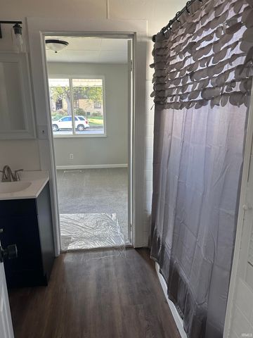 1110 Brookside Drive, Evansville, IN 47714