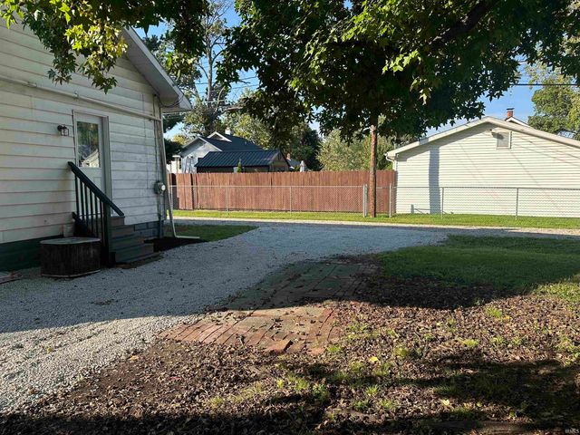 1110 Brookside Drive, Evansville, IN 47714