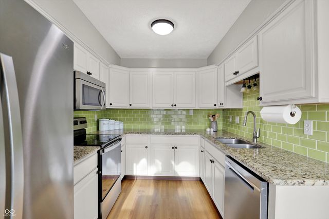 104 Knoll Court C, Noblesville, IN 46062