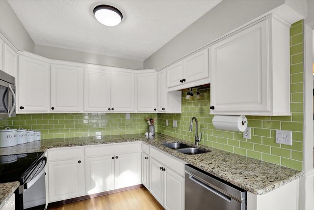 104 Knoll Court C, Noblesville, IN 46062