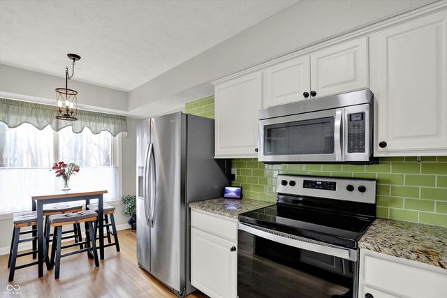 104 Knoll Court C, Noblesville, IN 46062