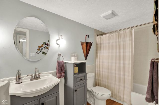 104 Knoll Court C, Noblesville, IN 46062