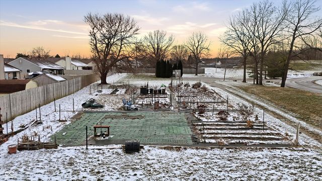 104 Knoll Court C, Noblesville, IN 46062