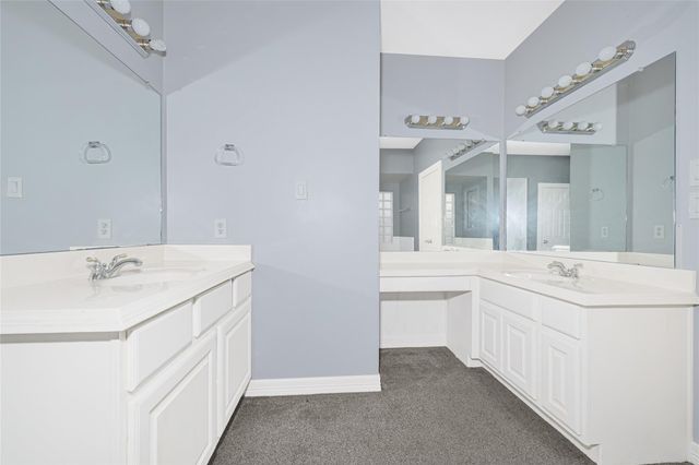 202 Cascade Pines Drive, Houston, TX 77049