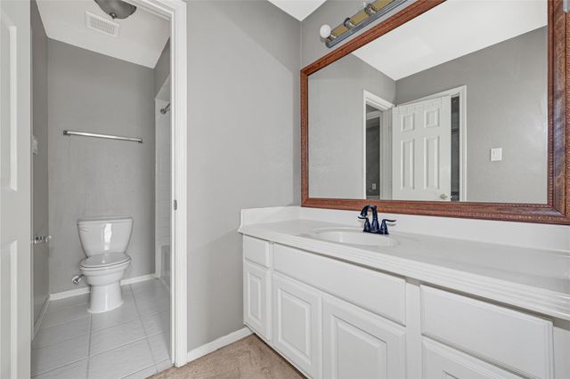 202 Cascade Pines Drive, Houston, TX 77049