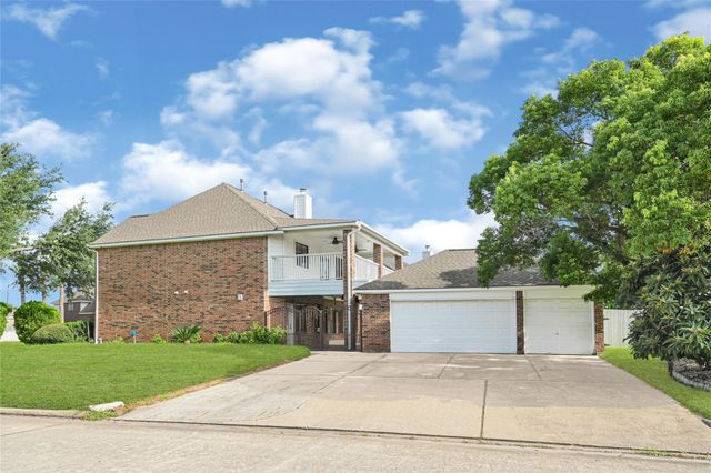 202 Cascade Pines Drive, Houston, TX 77049