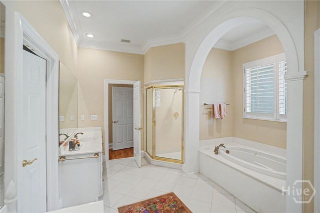 6 Oak Glade Court, Savannah, GA 31411