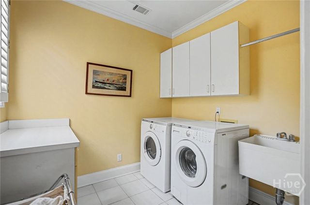 6 Oak Glade Court, Savannah, GA 31411