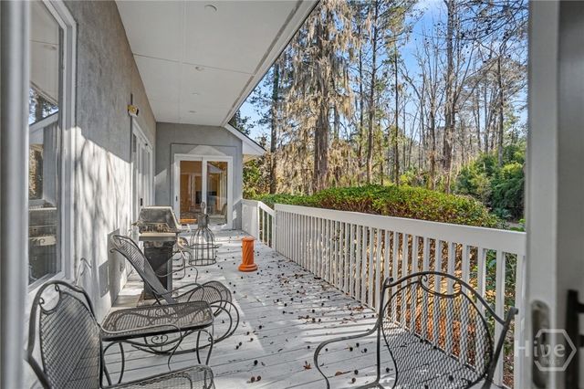 6 Oak Glade Court, Savannah, GA 31411