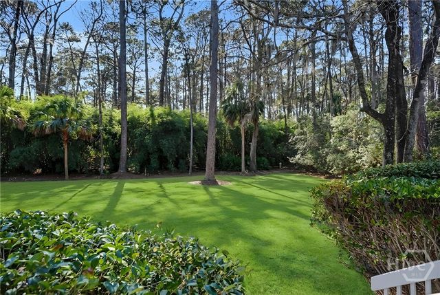 6 Oak Glade Court, Savannah, GA 31411