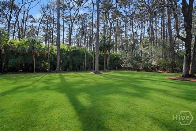 6 Oak Glade Court, Savannah, GA 31411