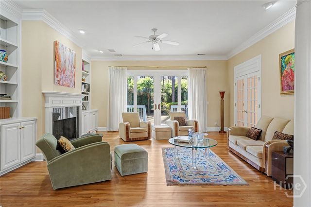 6 Oak Glade Court, Savannah, GA 31411