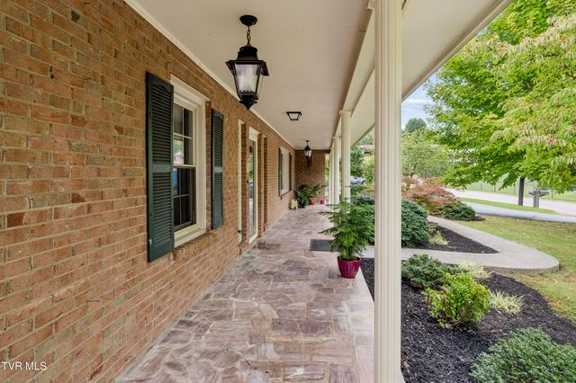 146 Collingwood Drive, Bristol, TN 37620