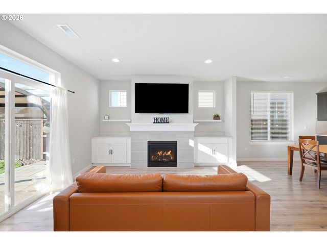 501 N RUSSET Pl, Ridgefield, WA 98642