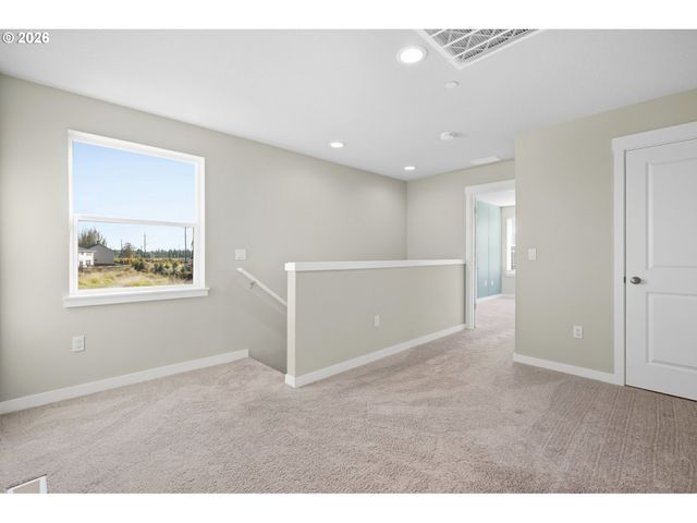 501 N RUSSET Pl, Ridgefield, WA 98642