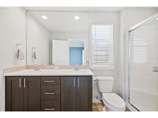 501 N RUSSET Pl, Ridgefield, WA 98642