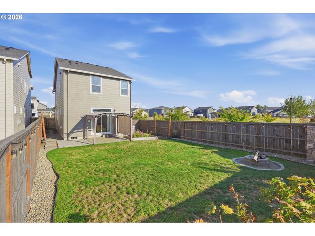 501 N RUSSET Pl, Ridgefield, WA 98642