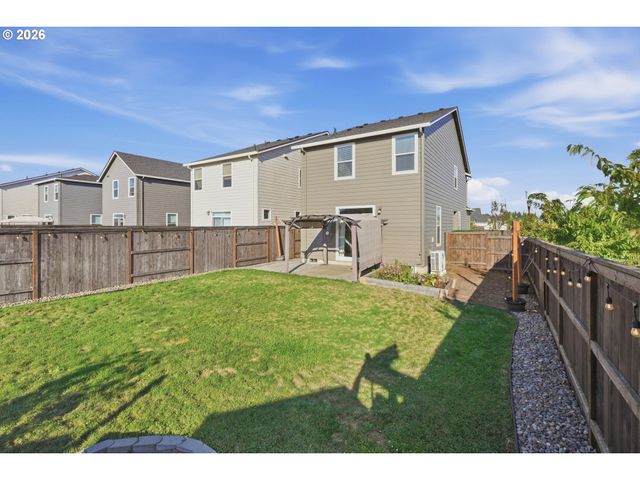 501 N RUSSET Pl, Ridgefield, WA 98642