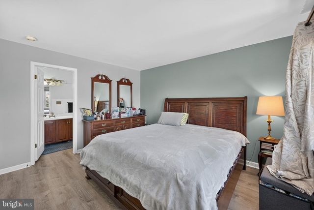 207 PINE BRIDGE LN, Lancaster, PA 17603