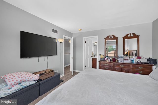 207 PINE BRIDGE LN, Lancaster, PA 17603