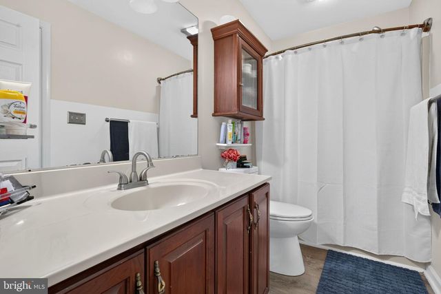 207 PINE BRIDGE LN, Lancaster, PA 17603