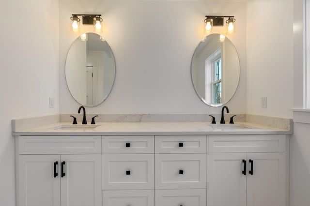 16 Briar Road, Hampton, NH 03842