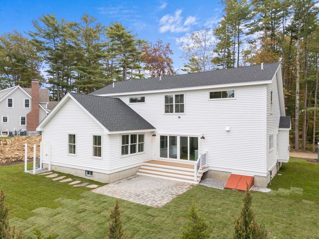 16 Briar Road, Hampton, NH 03842
