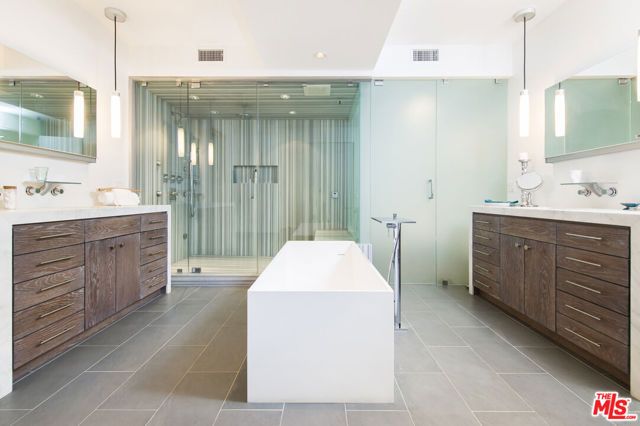 1352 Miller Drive, Los Angeles, CA 90069