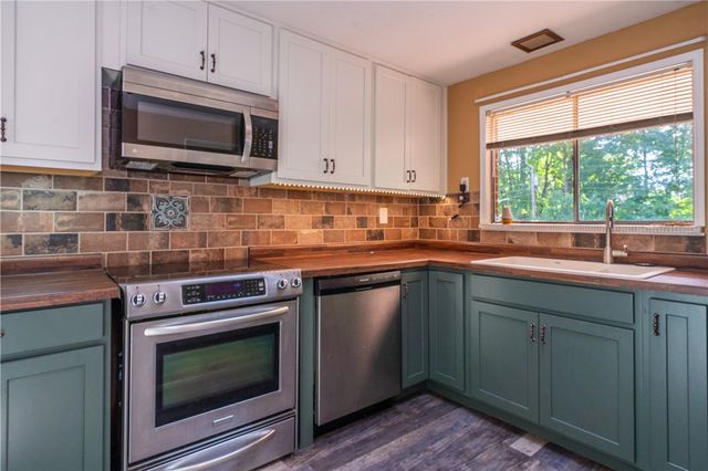 712 Peach Orchard Drive, Dayton, OH 45449
