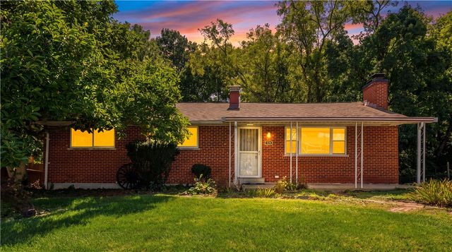 712 Peach Orchard Drive, Dayton, OH 45449