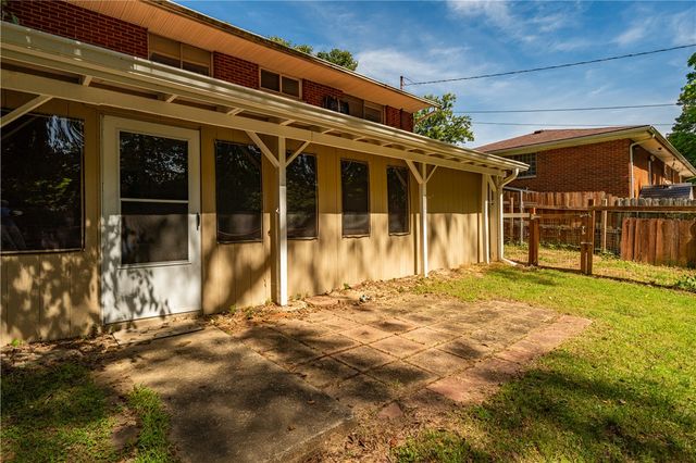 712 Peach Orchard Drive, Dayton, OH 45449